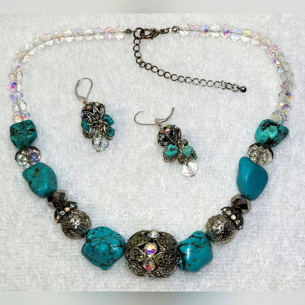 Chunky Turquoise and Silver Necklace and Dangle Earrings Set / Pierced - Picture 2 of 4